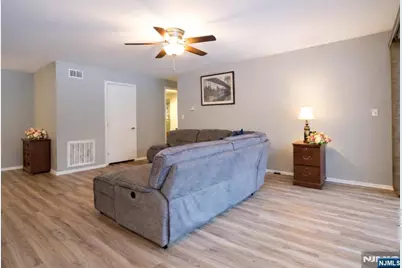 2111 Hilltop Road, Mahwah, NJ 07430 - Photo 11
