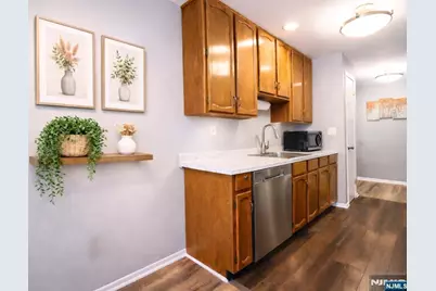 2111 Hilltop Road, Mahwah, NJ 07430 - Photo 7