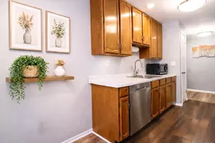2111 Hilltop Rd, Mahwah, NJ 07430 - Photo 7