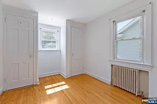 566 Barnett Pl, Ridgewood, NJ 07450 - Photo 9
