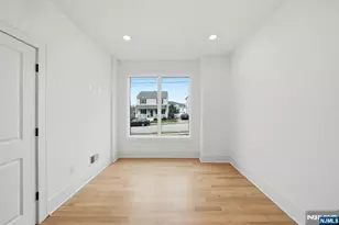 110 Platt Ave, Saddle Brook Township, NJ 07663 - Photo 19