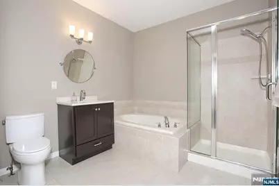 175 Rochelle Avenue 321 #321, Rochelle Park Township, NJ 07662 - Photo 29