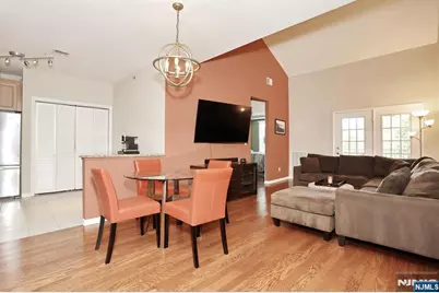 175 Rochelle Avenue 321 #321, Rochelle Park Township, NJ 07662 - Photo 7