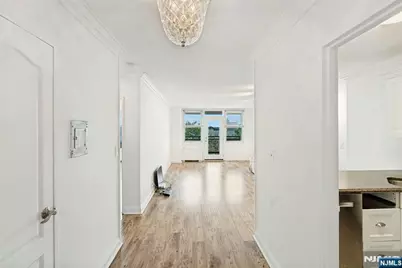 2200 N Central Road 6U #6U, Fort Lee, NJ 07024 - Photo 5