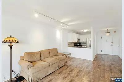 2200 N Central Road 6U #6U, Fort Lee, NJ 07024 - Photo 9