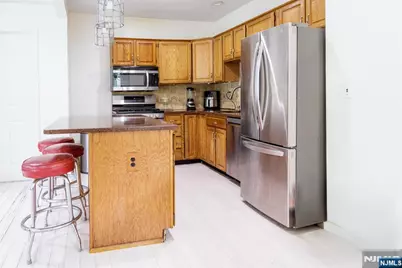 518 W Anderson Street, Hackensack, NJ 07601 - Photo 11