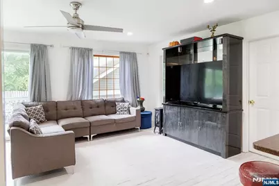 518 W Anderson Street, Hackensack, NJ 07601 - Photo 7