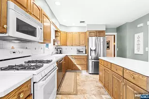 402 Enos Pl, Ho Ho Kus, NJ 07423 - Photo 19