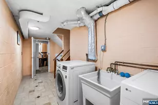 1095 Harvard Pl, Fort Lee, NJ 07024 - Photo 17