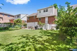 1095 Harvard Pl, Fort Lee, NJ 07024 - Photo 41