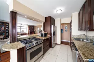 6040 Blvd East 23G, West New York, NJ 07093 - Photo 7