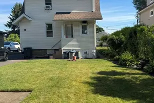 28 Van Houten St, Bergenfield, NJ 07621 - Photo 5