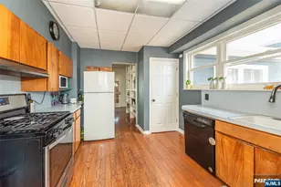 118 Hamilton Ave, Hasbrouck Heights, NJ 07604 - Photo 9