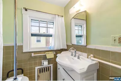 300 Van Buren Avenue, Teaneck Township, NJ 07666 - Photo 17