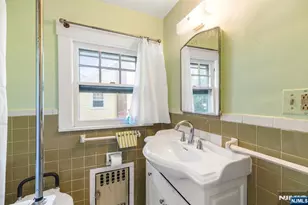 300 Van Buren Ave, Teaneck Township, NJ 07666 - Photo 17