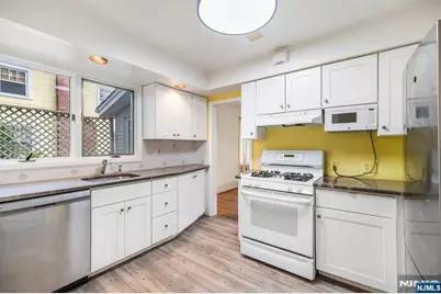 300 Van Buren Avenue, Teaneck Township, NJ 07666 - Photo 5