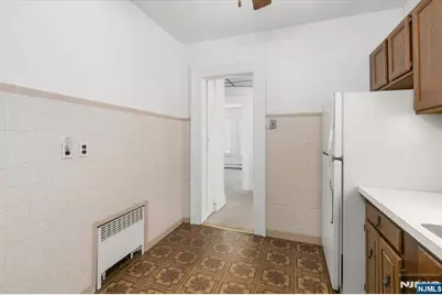 209 Washington Avenue, Rutherford, NJ 07070 - Photo 13