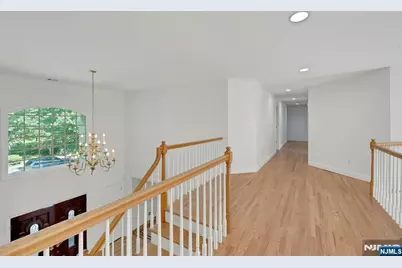 210 Woodmere Court, Franklin Lakes, NJ 07417 - Photo 15