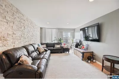 320 Anderson Avenue 2A #2A, Fairview, NJ 07022 - Photo 5