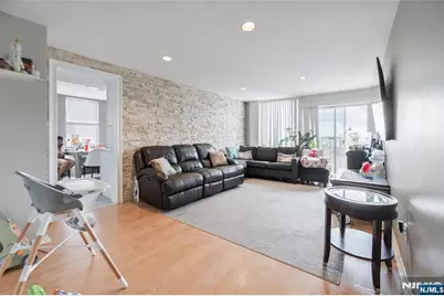 320 Anderson Avenue 2A #2A, Fairview, NJ 07022 - Photo 7
