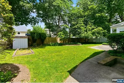169 Hamilton Road, Teaneck Township, NJ 07666 - Photo 25