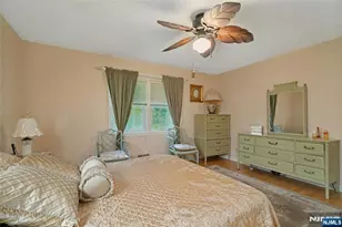 10-01 Plymouth Dr, Fair Lawn, NJ 07410 - Photo 17