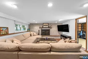 31 Monhegan Ave, Wayne, NJ 07470 - Photo 25