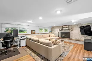 31 Monhegan Ave, Wayne, NJ 07470 - Photo 23