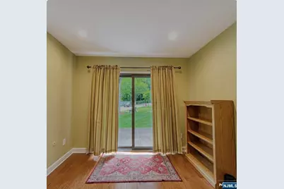 13-4 Tamaron Drive 13-4 #13-4, Waldwick, NJ 07463 - Photo 15