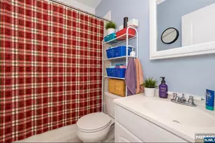 21-23 Fitzherbert St, Bloomfield, NJ 07003 - Photo 15