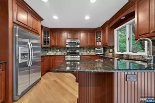 559 Wayne Dr, River Vale Township, NJ 07675 - Photo 9