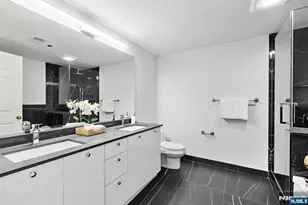 202 Adams Ct, Edgewater, NJ 07020 - Photo 21