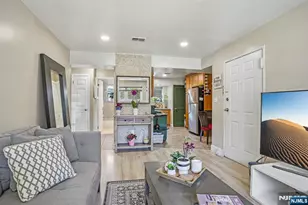 272-276 Walnut 6D, Newark, NJ 07105 - Photo 7