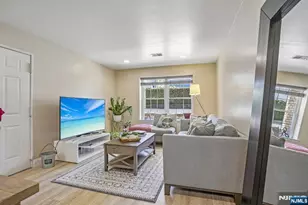 272-276 Walnut 6D, Newark, NJ 07105 - Photo 3