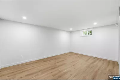 180 Sheridan Avenue, Clifton, NJ 07011 - Photo 27
