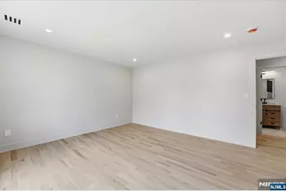 180 Sheridan Avenue, Clifton, NJ 07011 - Photo 25