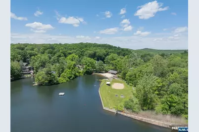 39 Broadway, West Milford, NJ 07480 - Photo 47