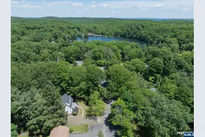 39 Broadway, West Milford, NJ 07480 - Photo 39