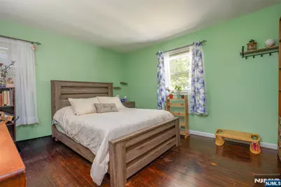 39 Broadway, West Milford, NJ 07480 - Photo 13