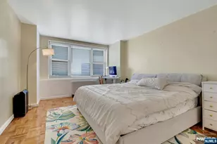 2000 Linwood Ave 16J, Fort Lee, NJ 07024 - Photo 9