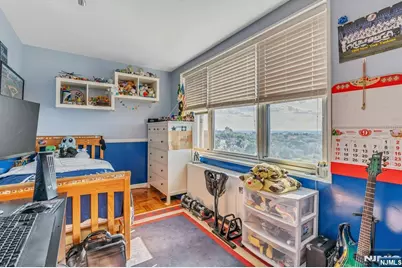 2000 Linwood Avenue 16J #16J, Fort Lee, NJ 07024 - Photo 13