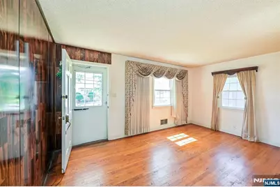 43 Urma Place, Saddle Brook Township, NJ 07663 - Photo 23