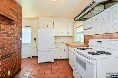 43 Urma Place, Saddle Brook Township, NJ 07663 - Photo 25