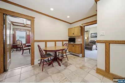 374 Diamond Bridge Avenue, Hawthorne, NJ 07506 - Photo 11