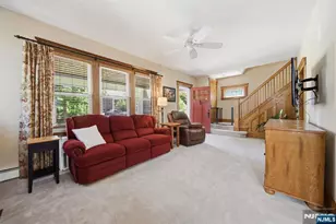 374 Diamond Bridge Ave, Hawthorne, NJ 07506 - Photo 5