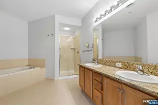 9104 Ravenscroft Rd, Clifton, NJ 07013 - Photo 23