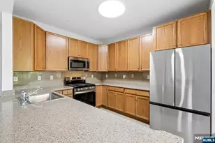 9104 Ravenscroft Rd, Clifton, NJ 07013 - Photo 13