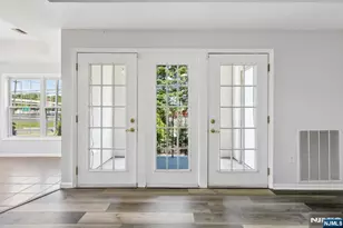 9104 Ravenscroft Rd, Clifton, NJ 07013 - Photo 19