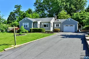 11 Mountain Ridge Dr, Wayne, NJ 07470 - Photo 3