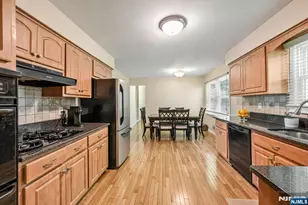 37 Wolfe Dr, Wanaque, NJ 07465 - Photo 11